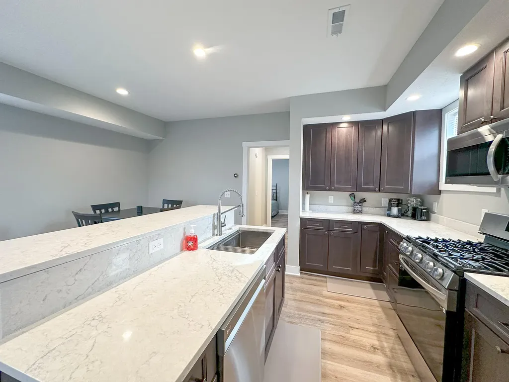 1673 E Parkdale Avenue Manistee Township MI 49660