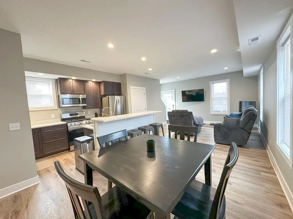 1673 E Parkdale Avenue Manistee Township MI 49660