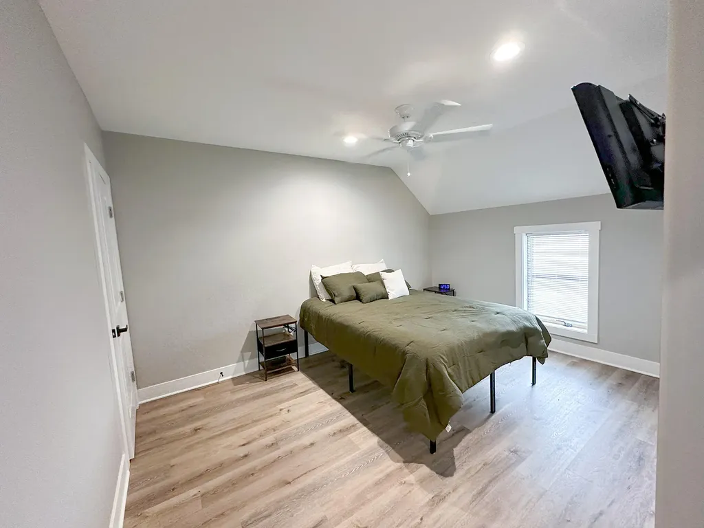 1673 E Parkdale Avenue Manistee Township MI 49660
