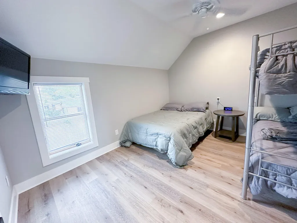 1673 E Parkdale Avenue Manistee Township MI 49660