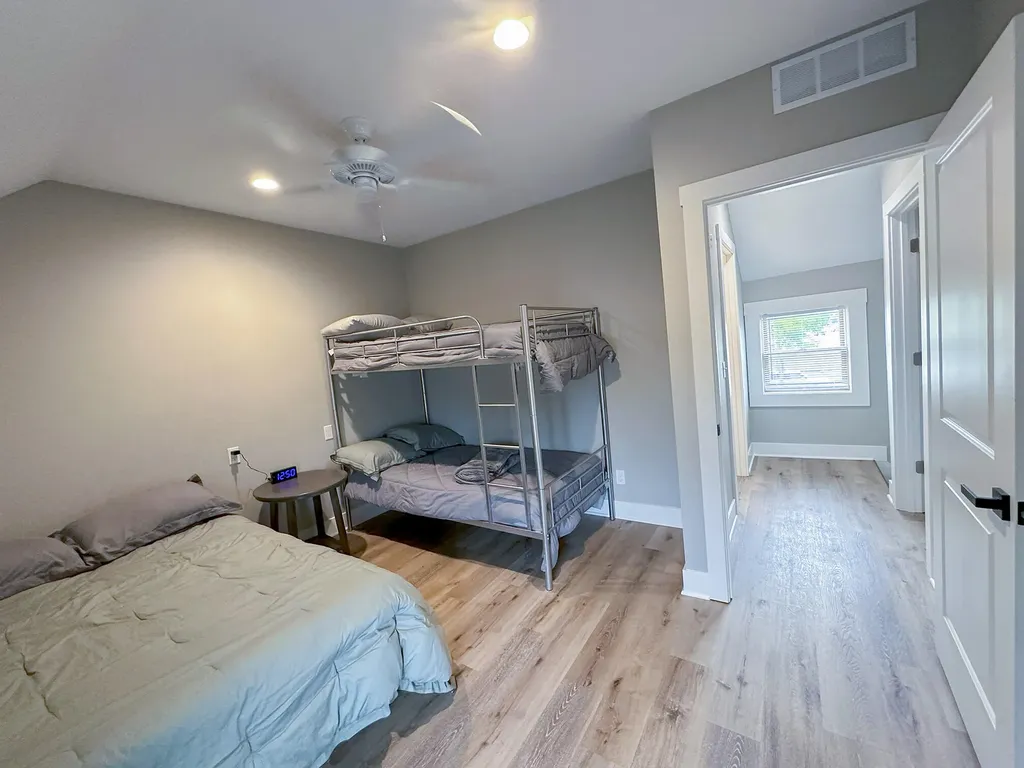 1673 E Parkdale Avenue Manistee Township MI 49660