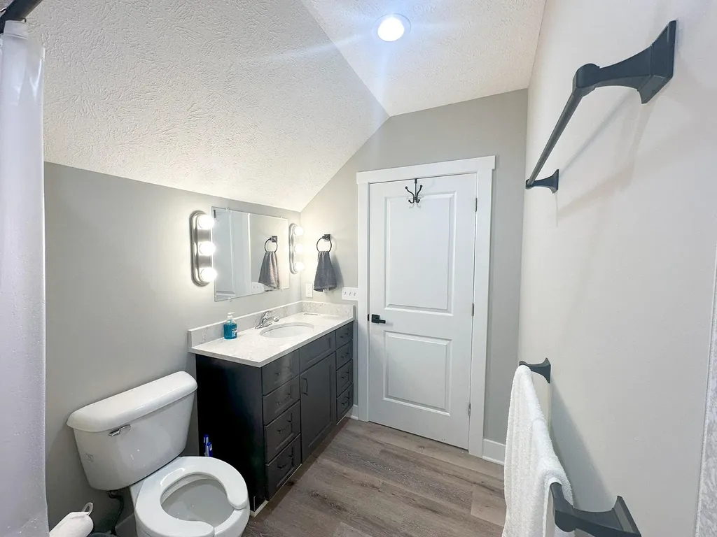 1673 E Parkdale Avenue Manistee Township MI 49660