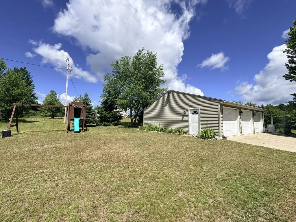4395 N Raymond Road Ellsworth Township MI 49656