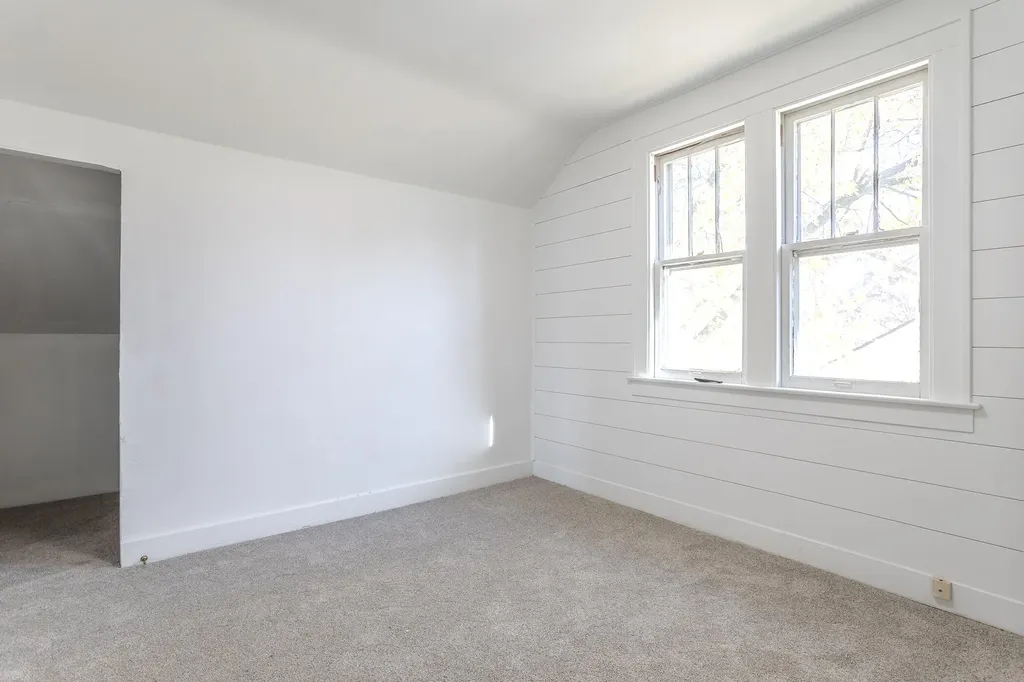 307 Ridgewood Street SE Kentwood City MI 49548