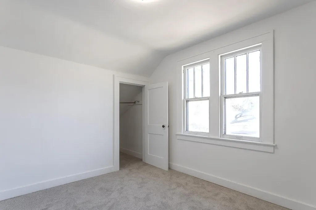 307 Ridgewood Street SE Kentwood City MI 49548