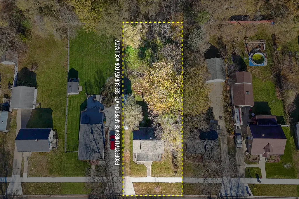 307 Ridgewood Street SE Kentwood City MI 49548