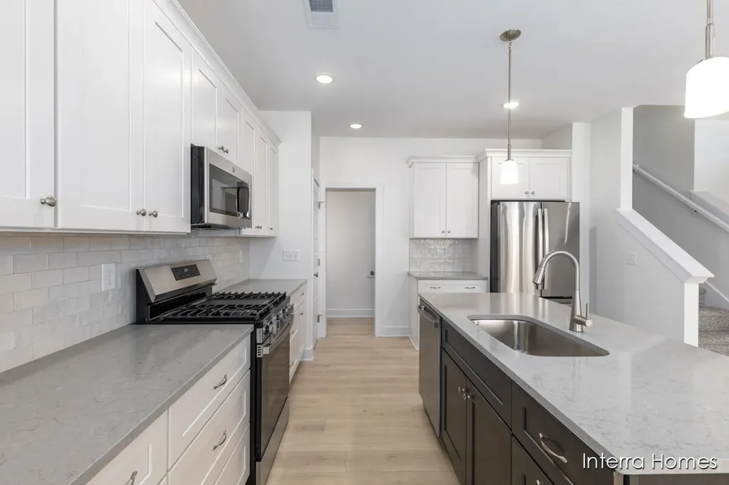 4846 Hidden River Avenue SW Wyoming City MI 49418