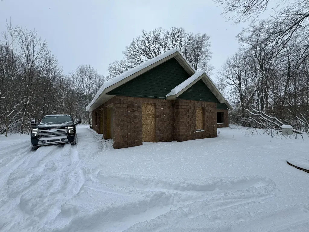74129 8th Avenue South Haven Charter Township MI 49090
