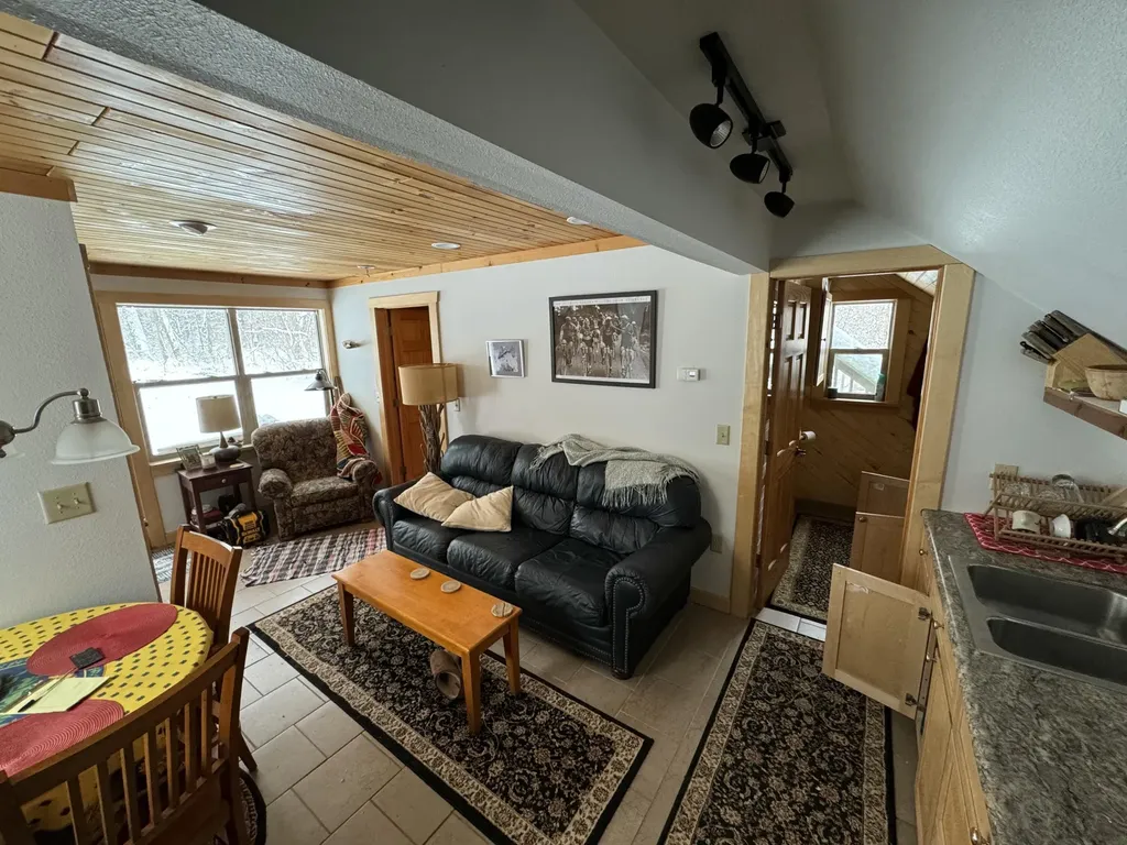 74129 8th Avenue South Haven Charter Township MI 49090
