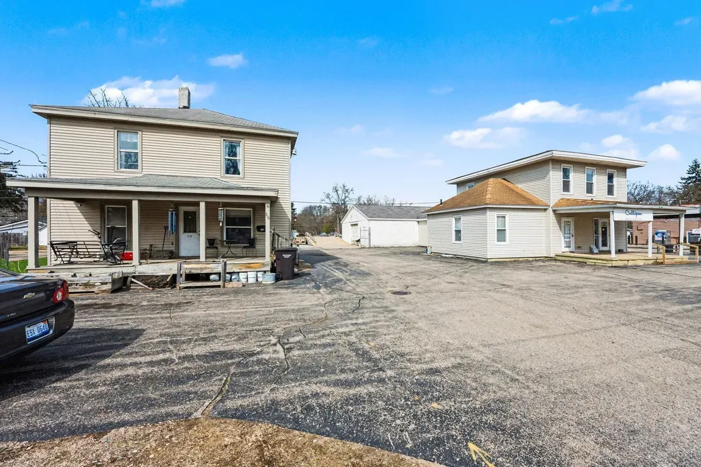 314 & 316 Western Avenue Allegan City MI 49010