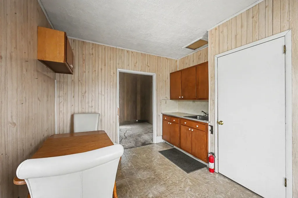 314 & 316 Western Avenue Allegan City MI 49010