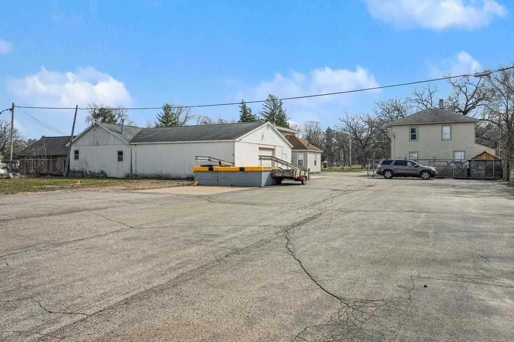 314 & 316 Western Avenue Allegan City MI 49010