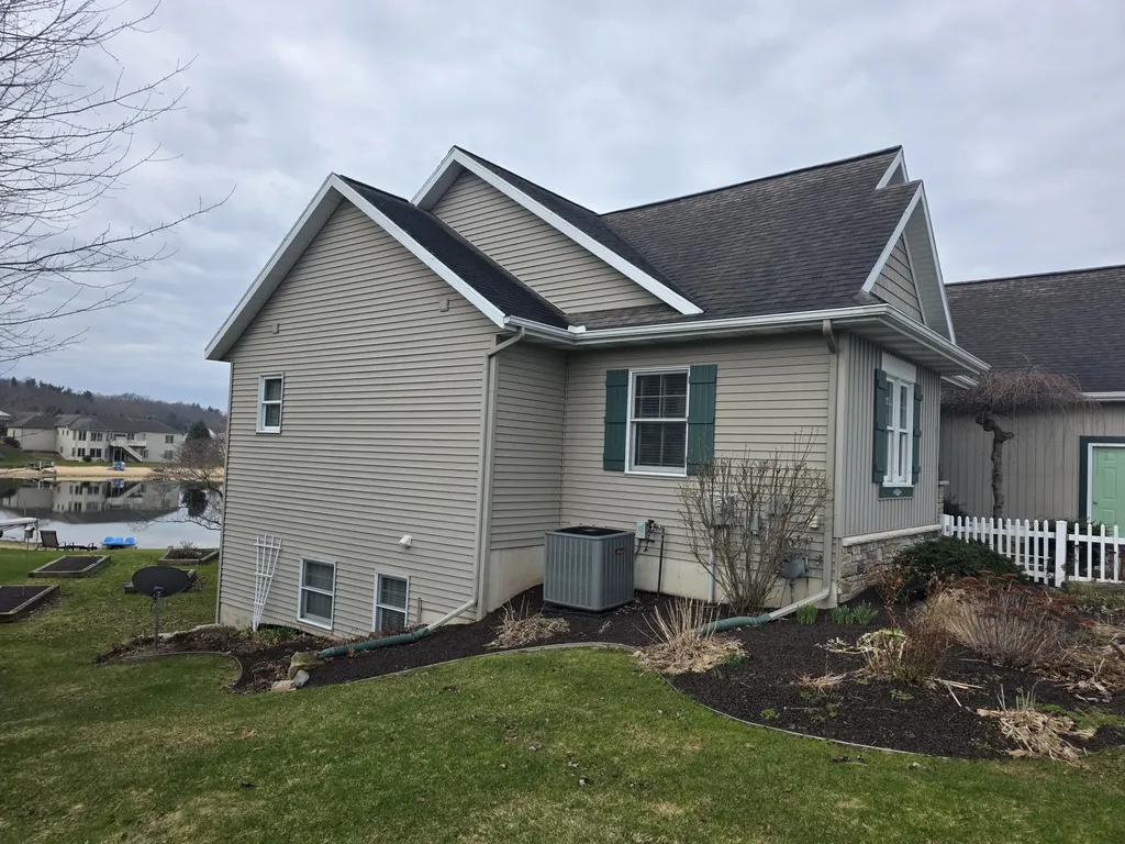 1494 Ponstein Drive Georgetown Charter Township MI 49426