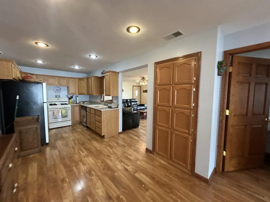 9770 Cheyenne Trail Evart City MI 49631