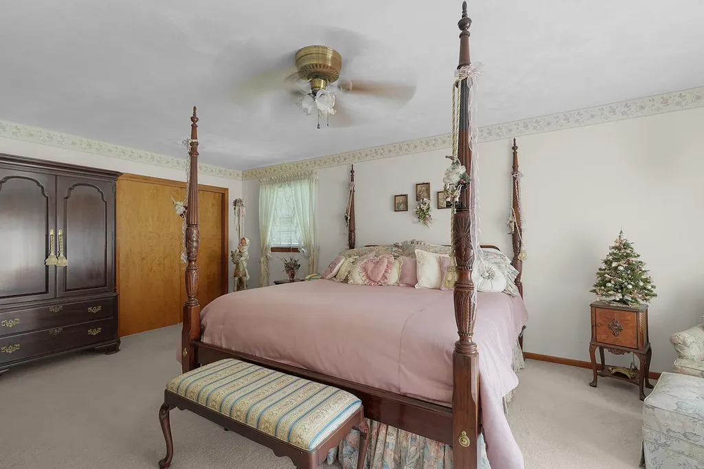 1810 E Mill Street Hastings Charter Township MI 49058