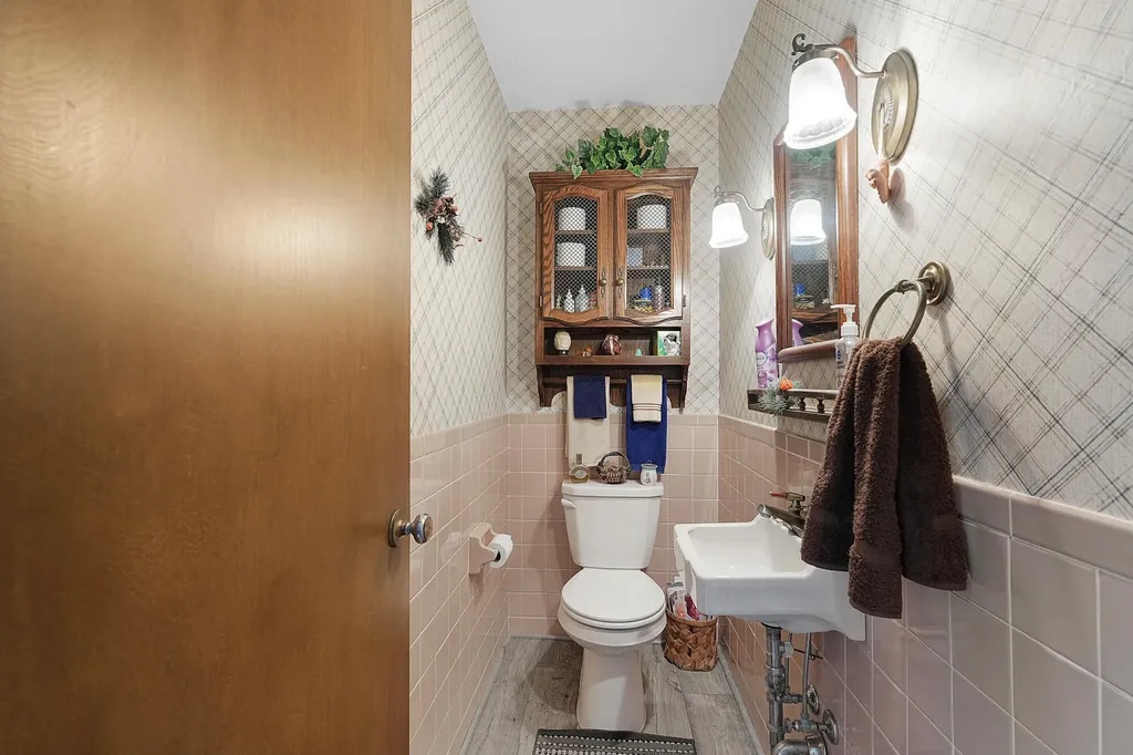 1810 E Mill Street Hastings Charter Township MI 49058