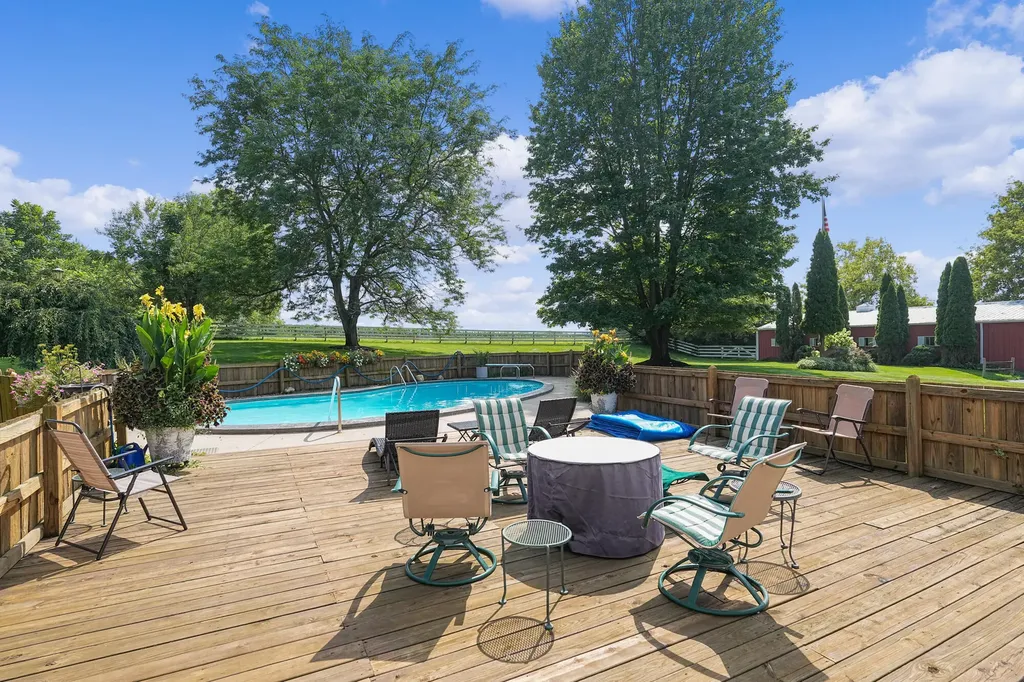 1810 E Mill Street Hastings Charter Township MI 49058