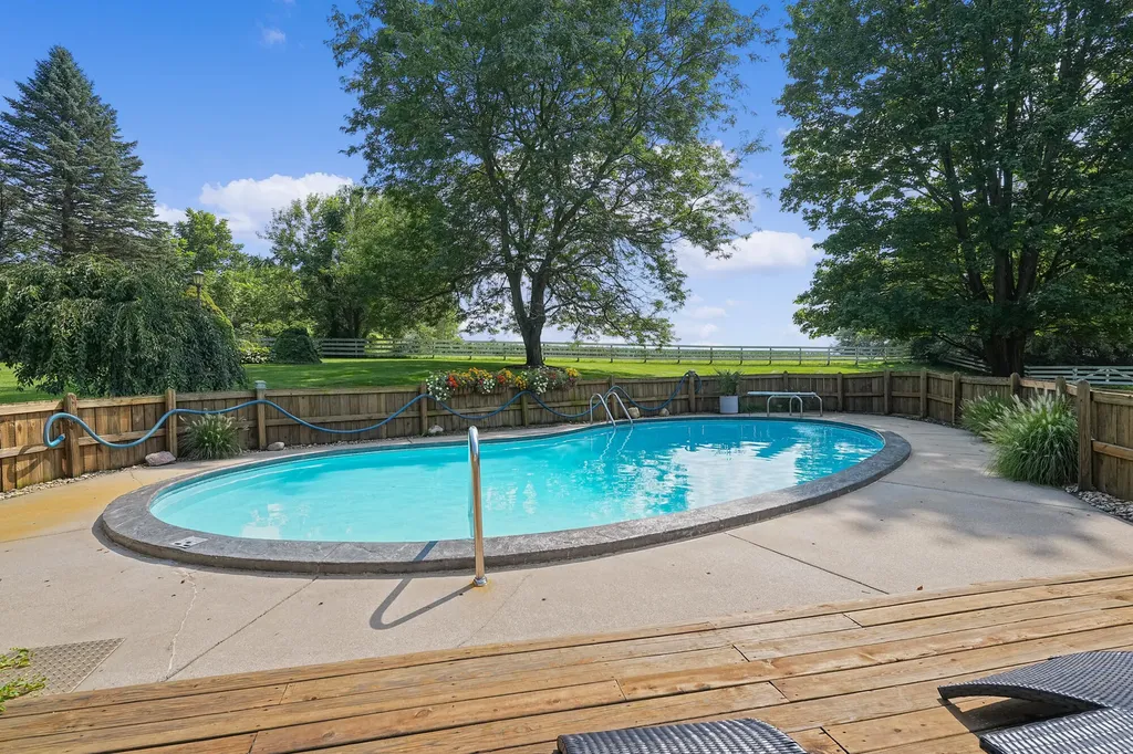 1810 E Mill Street Hastings Charter Township MI 49058