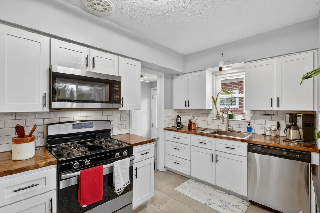 1413 Hazen Street SE Grand Rapids City MI 49507