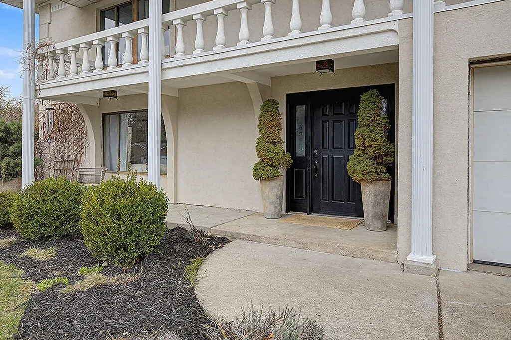 1217 El Camino Drive NW Grand Rapids City MI 49504