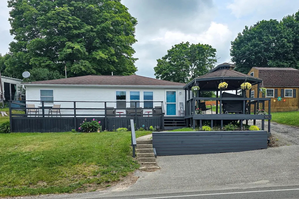 19276 4th Street Chippewa Township MI 49320