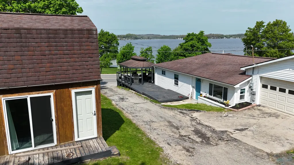 19276 4th Street Chippewa Township MI 49320