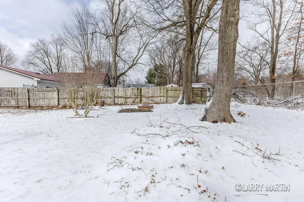 2052 Woodward Street Muskegon Charter Township MI 49442