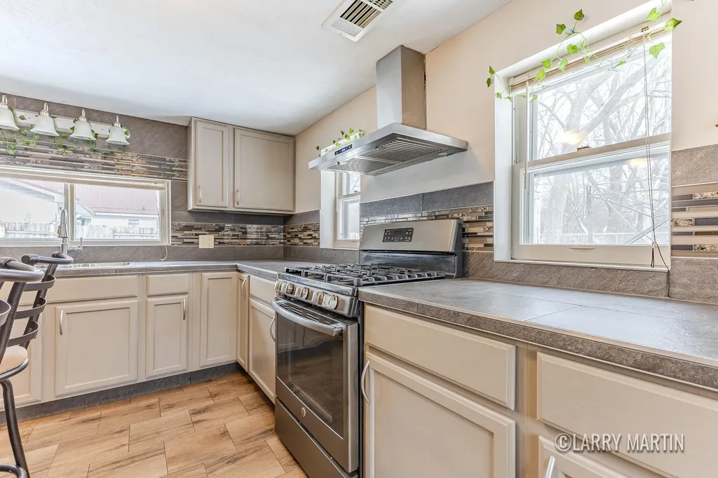 2052 Woodward Street Muskegon Charter Township MI 49442