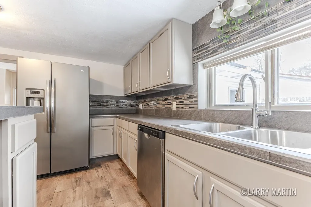 2052 Woodward Street Muskegon Charter Township MI 49442