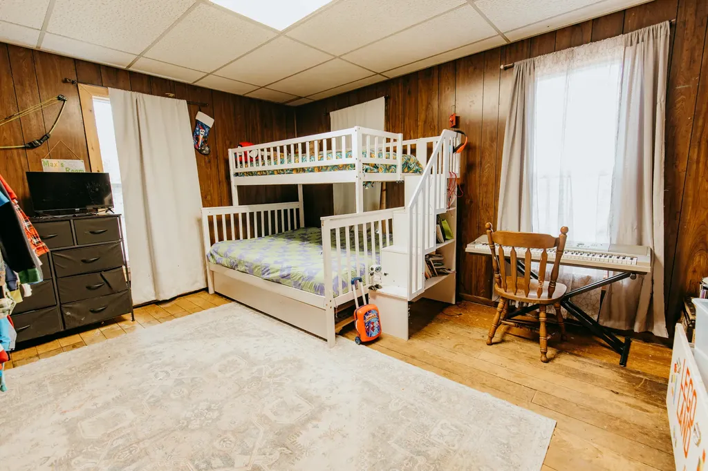 233 S Oak Street Unknown City MI 48884