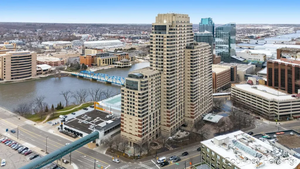 128 Campau Circle NW Grand Rapids City MI 49503