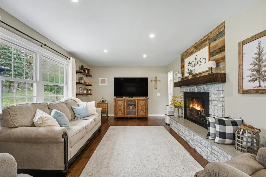 254 Ridgewood Court Ionia City MI 48846