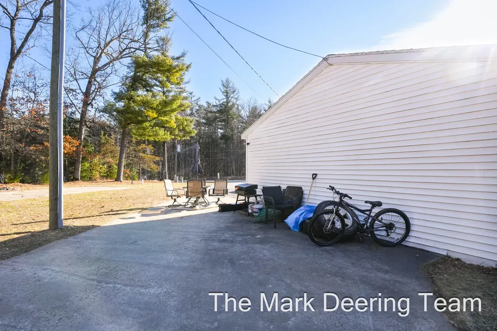 6381 E 36th Street Big Prairie Township MI 49349
