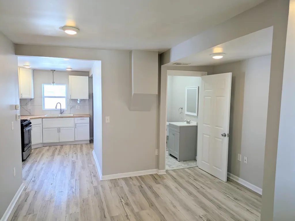 1402 North Avenue NE Grand Rapids City MI 49505