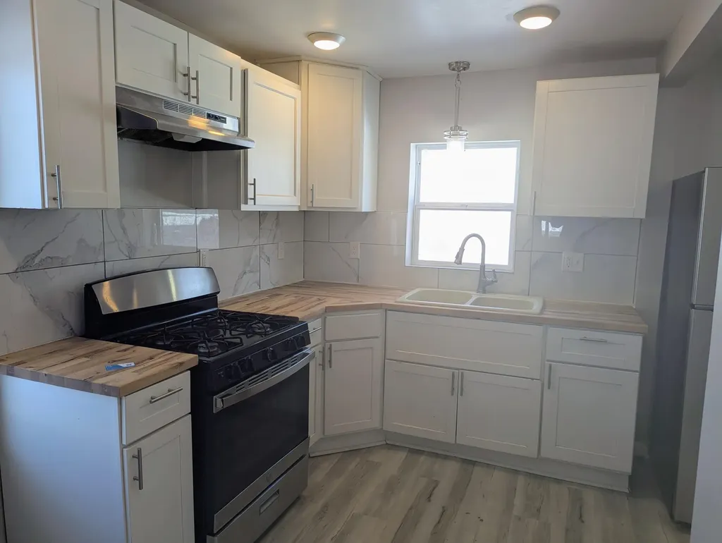 1402 North Avenue NE Grand Rapids City MI 49505