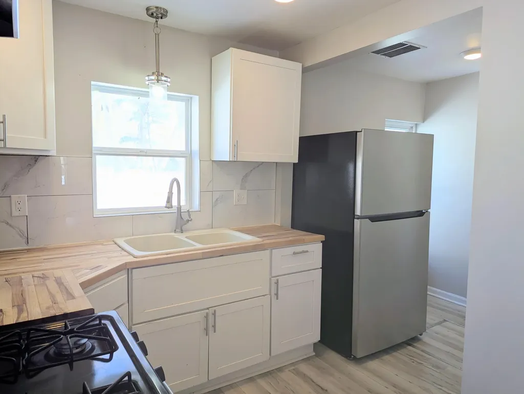 1402 North Avenue NE Grand Rapids City MI 49505