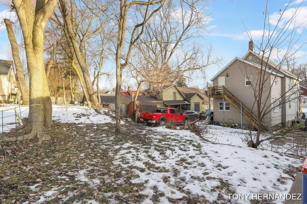 1402 North Avenue NE Grand Rapids City MI 49505