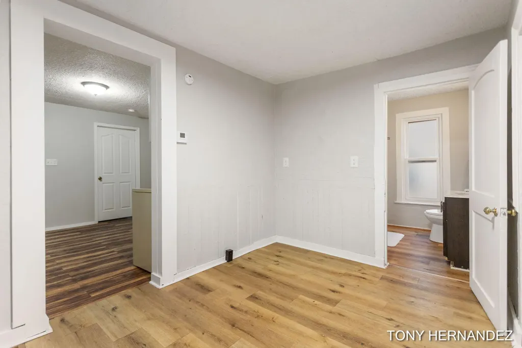 1402 North Avenue NE Grand Rapids City MI 49505