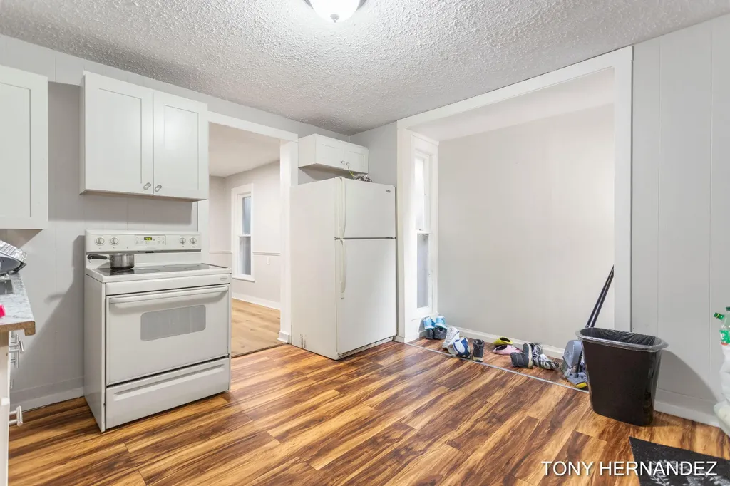1402 North Avenue NE Grand Rapids City MI 49505