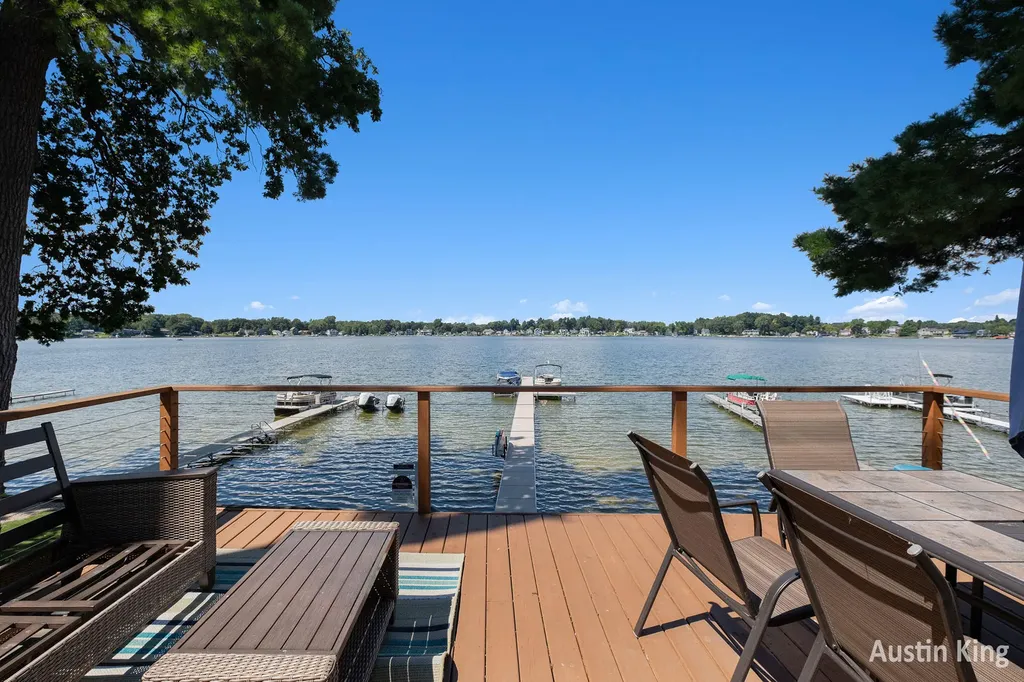 7027 Goldenrod Avenue NE Cannon Township MI 49341