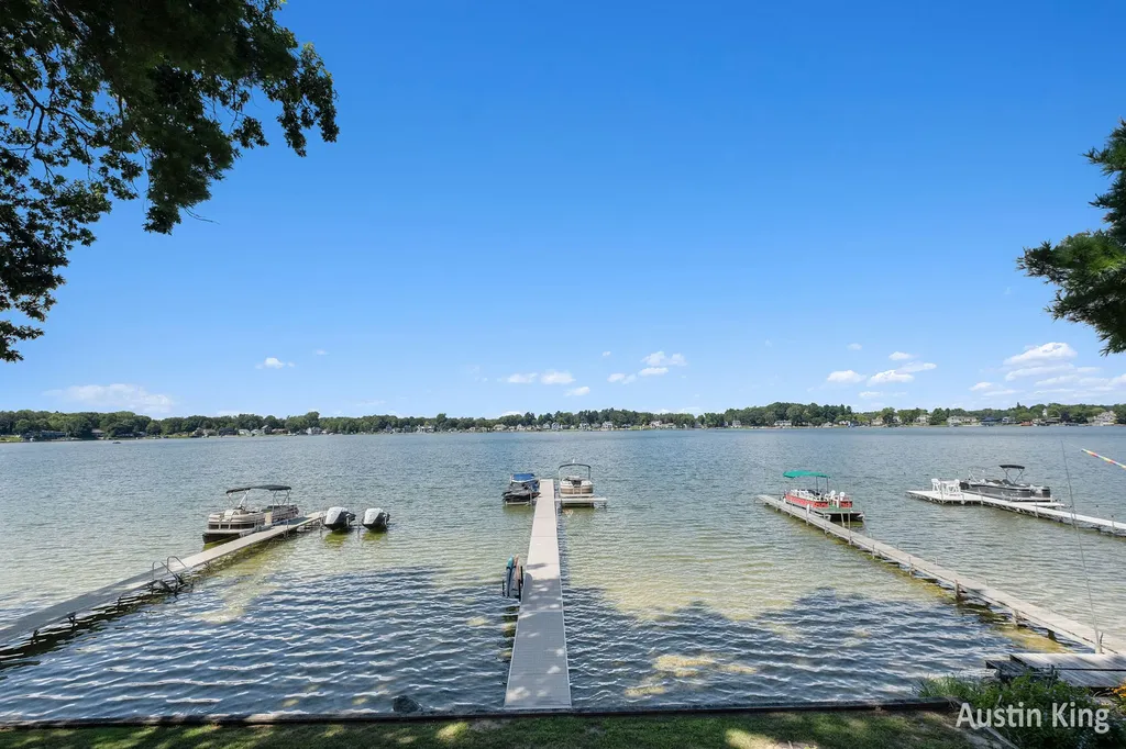 7027 Goldenrod Avenue NE Cannon Township MI 49341