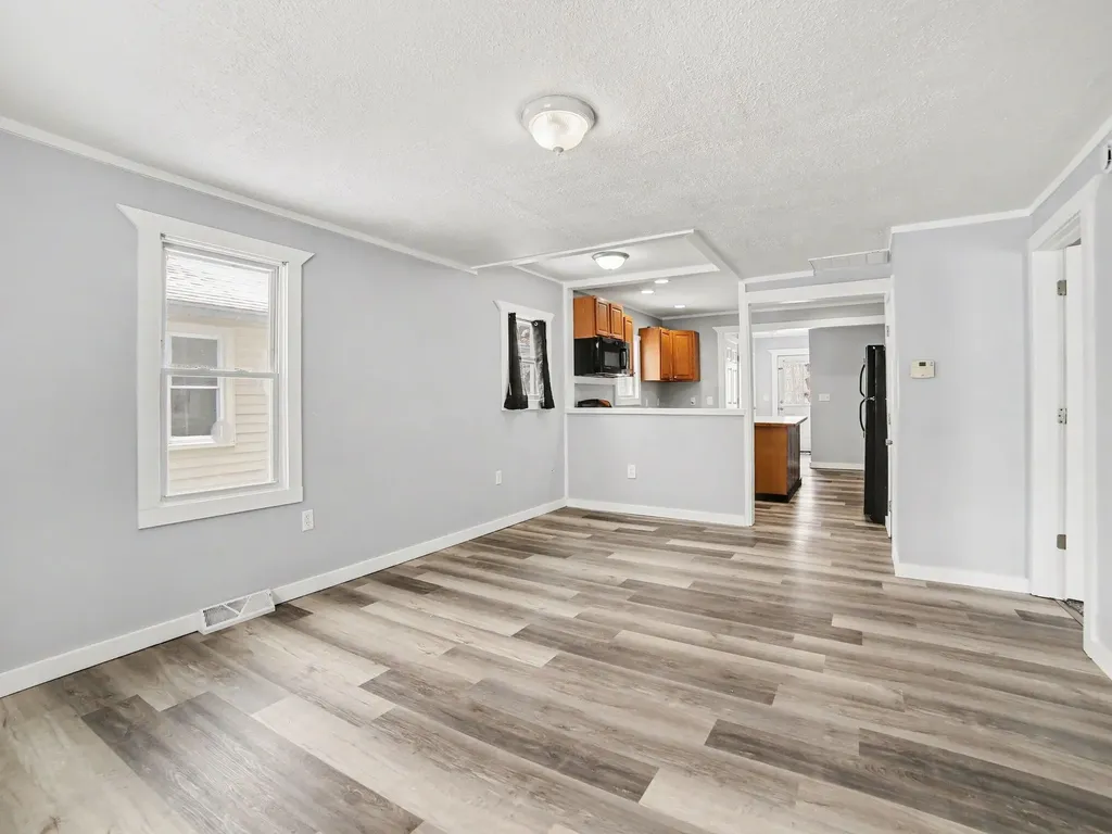 1891 Nevada Street Muskegon City MI 49441