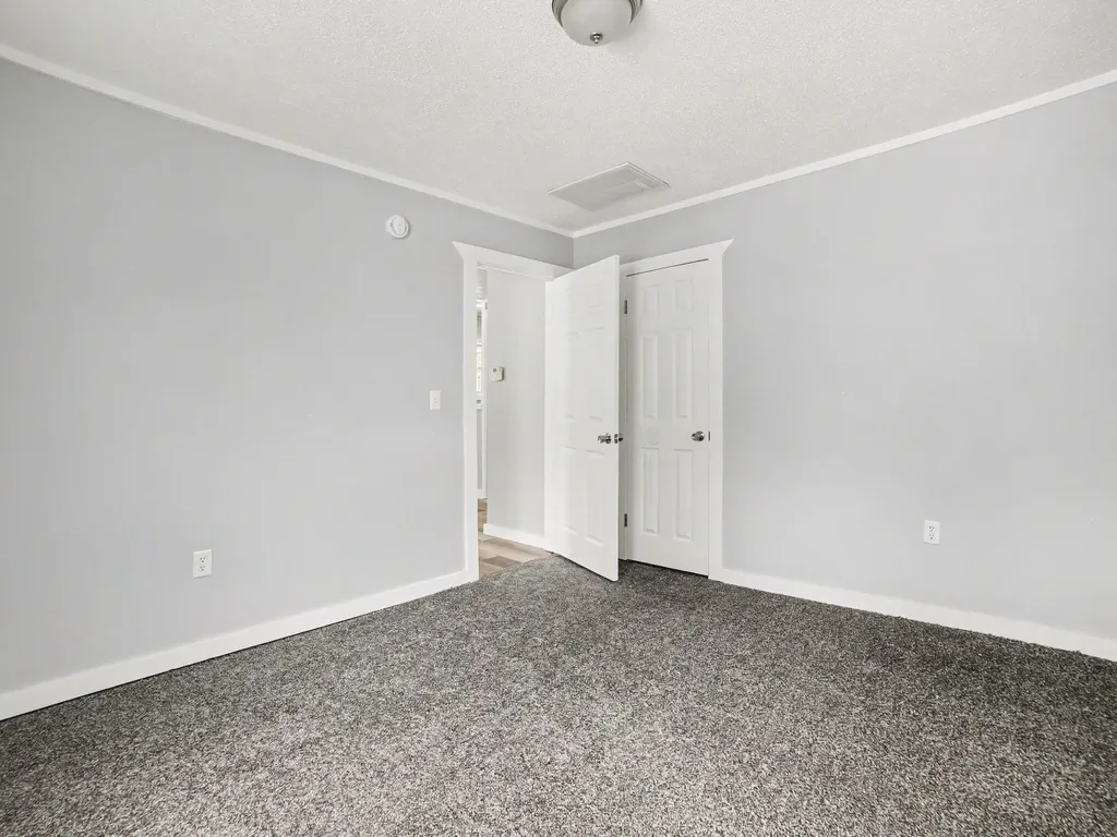 1891 Nevada Street Muskegon City MI 49441
