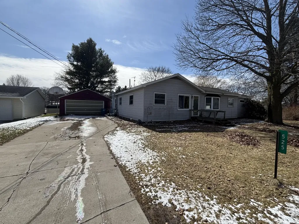 525 W Day Street Stanton City MI 48888
