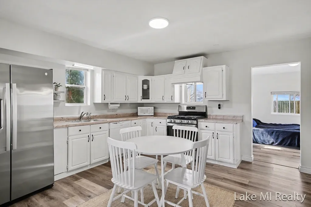 3809 Jefferson Avenue SE Wyoming City MI 49548