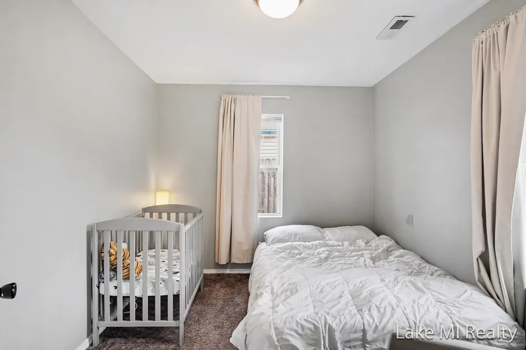 3809 Jefferson Avenue SE Wyoming City MI 49548