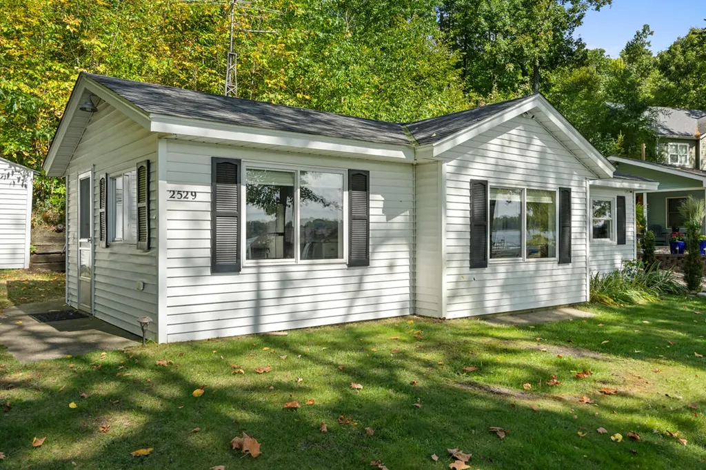 2529 Miner Lake Drive Allegan Township MI 49010