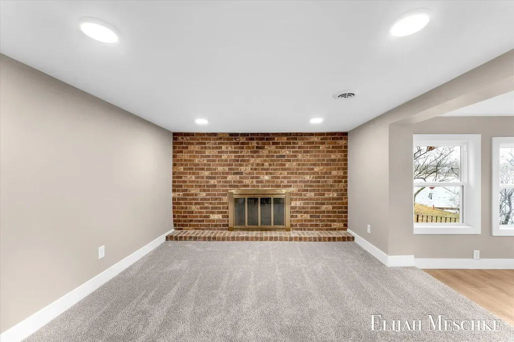 10463 Poplar Drive NE Oakfield Township MI 49341