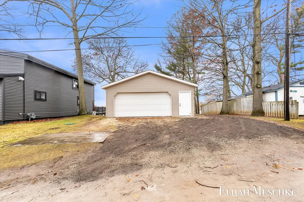 10463 Poplar Drive NE Oakfield Township MI 49341