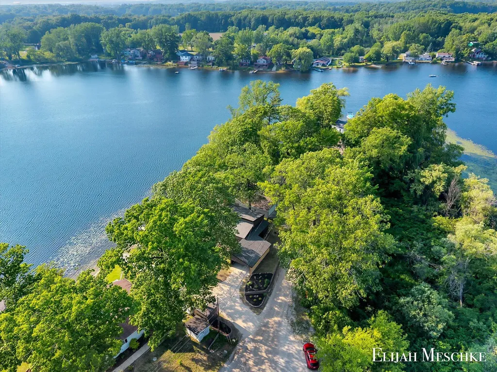 10463 Poplar Drive NE Oakfield Township MI 49341